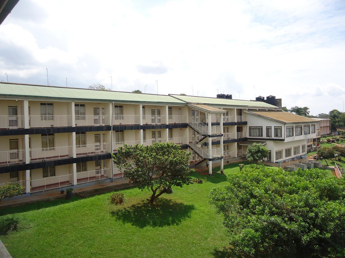Brisk Hotel Triangle Njeru Εξωτερικό φωτογραφία