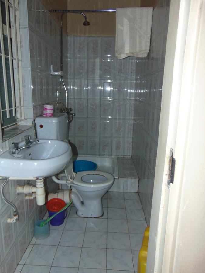 Brisk Hotel Triangle Njeru Εξωτερικό φωτογραφία