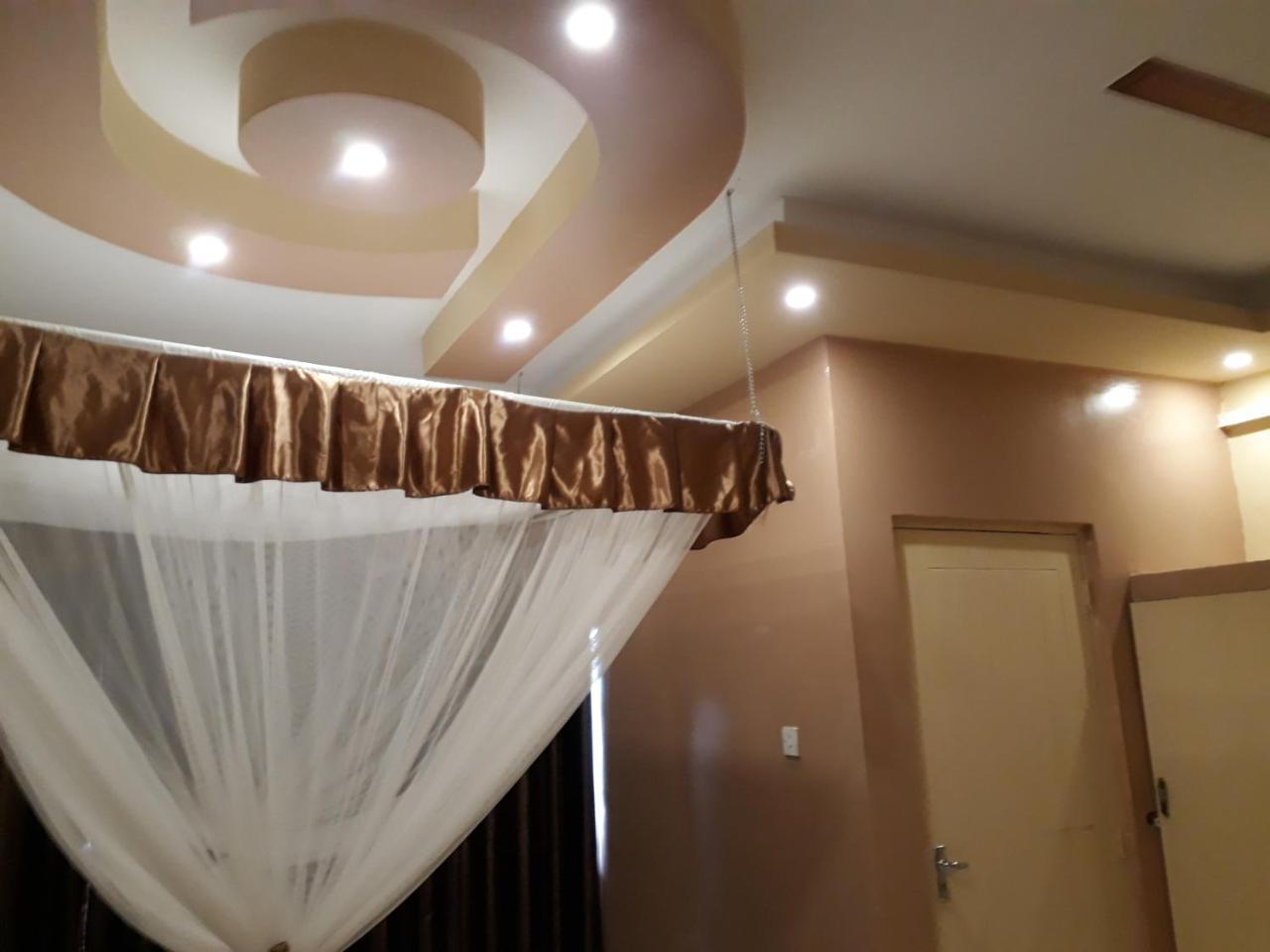 Brisk Hotel Triangle Njeru Εξωτερικό φωτογραφία